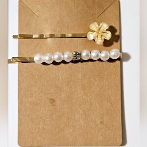 NWT SET OF 2 FASHION GOLD PLATED FLOWER & FAUX PEARLS BOBBY PINS!